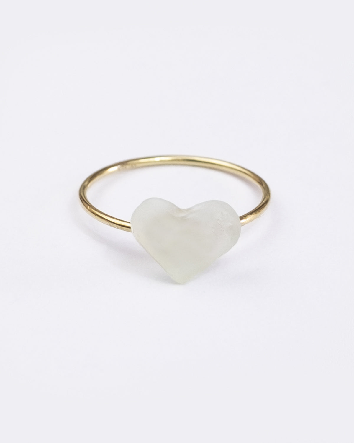 Bague en gold filled et verre poli ramassé sur les plages du sud de la France