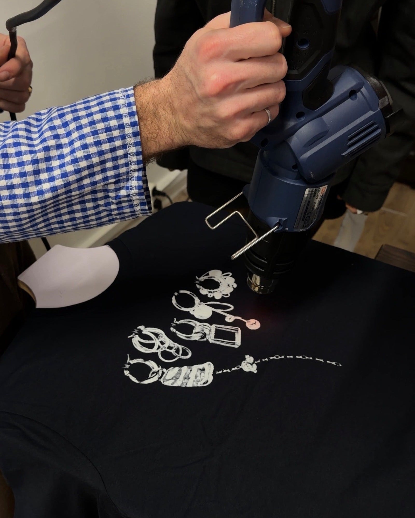opening long sleeves