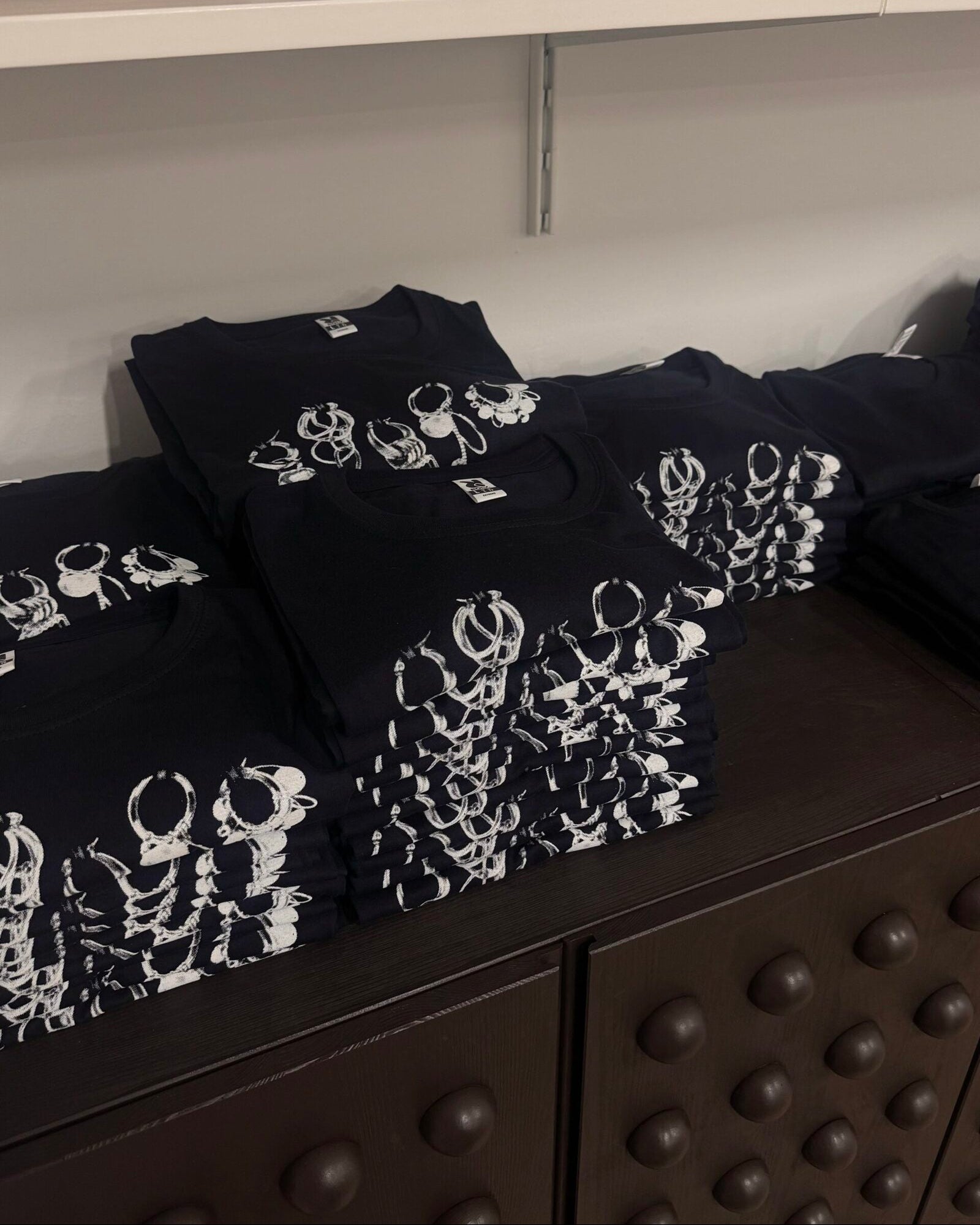 opening long sleeves